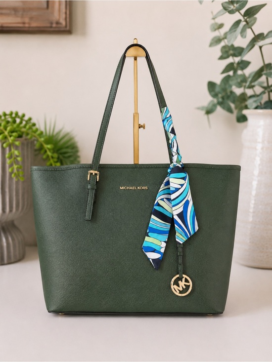 Michael Kors Handbags - Michael Kors Jet Set Travel Large Tote Hunter Green Saffiano Leather Gold MK